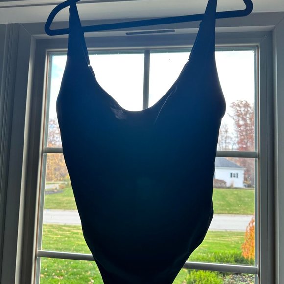 NWT Skims 1 piece swimsuit. size 2xl. Onyx color - Picture 4 of 6